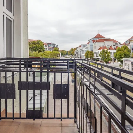 Grunwaldzka, Sun & Snow *