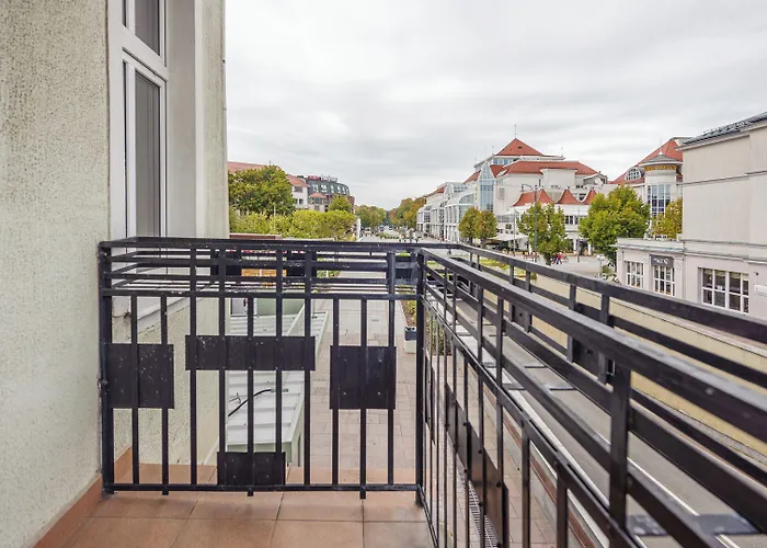 Grunwaldzka, Sun & Snow *